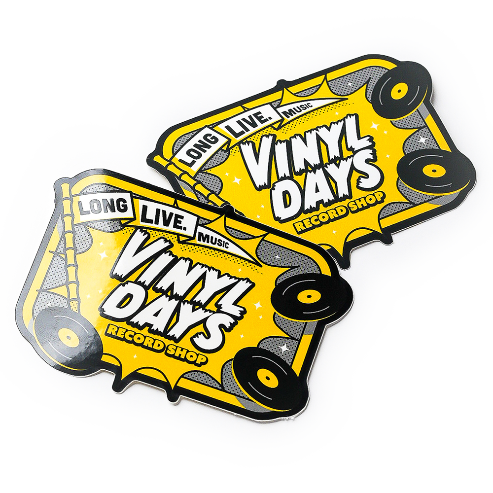Vinyl Days Aufkleber für Plattenläden mit einem Retro-Design mit Vinyl-Schallplatten und kräftigen gelben Akzenten.